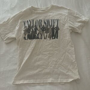 taylor swift eras tour merchandise tee shirt ☁️🫧🤍💫